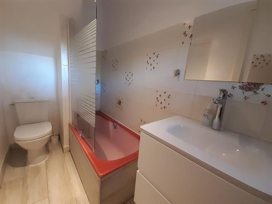 Studio Meuble Avec Terrasse Axe Rennes Saint Malo La Baussaine エクステリア 写真